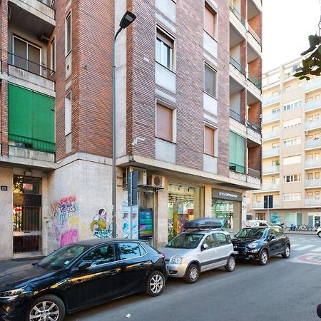 Apartment With Balcony - 50 M Far From M1 Pasteur Milánó Kültér fotó