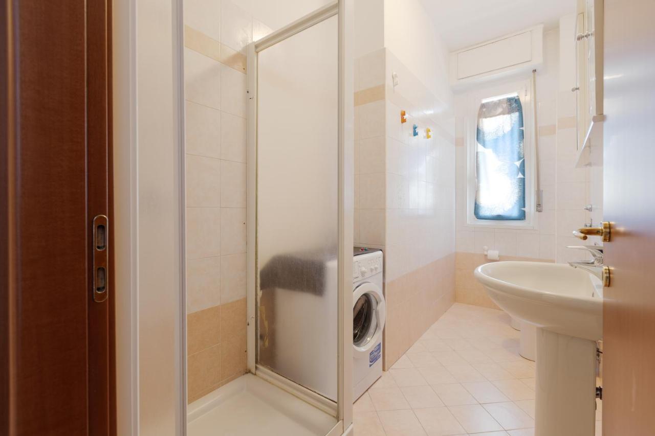 Apartment With Balcony - 50 M Far From M1 Pasteur Milánó Kültér fotó