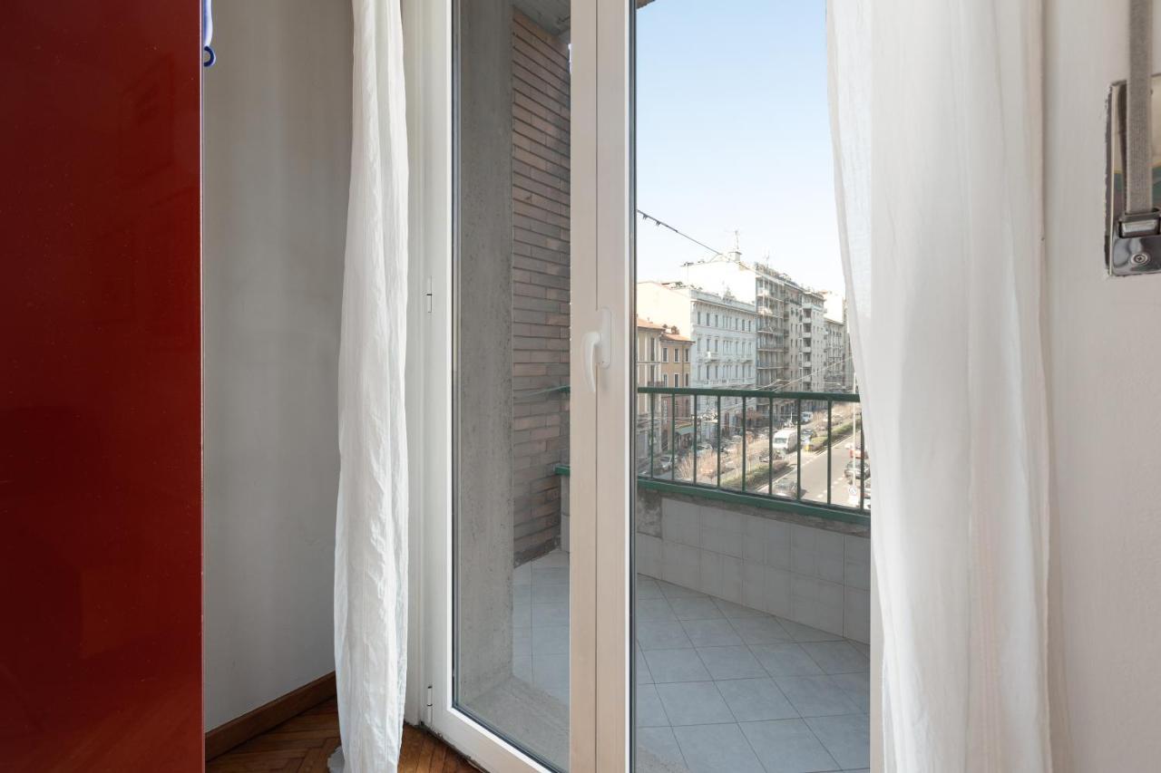 Apartment With Balcony - 50 M Far From M1 Pasteur Milánó Kültér fotó