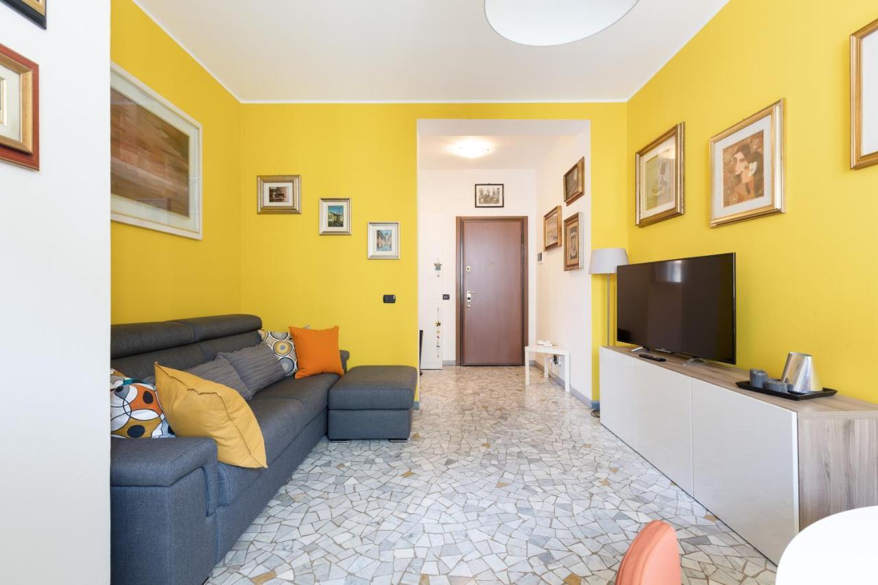 Apartment With Balcony - 50 M Far From M1 Pasteur Milánó Kültér fotó